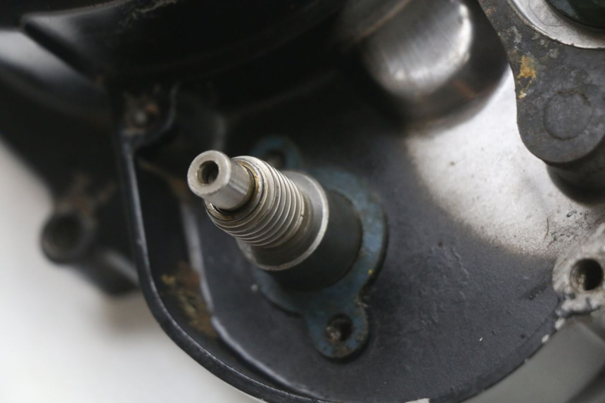 photo de CLUTCH COVER YAMAHA DTLC 125 (1982 - 1987) - Alternative perspective