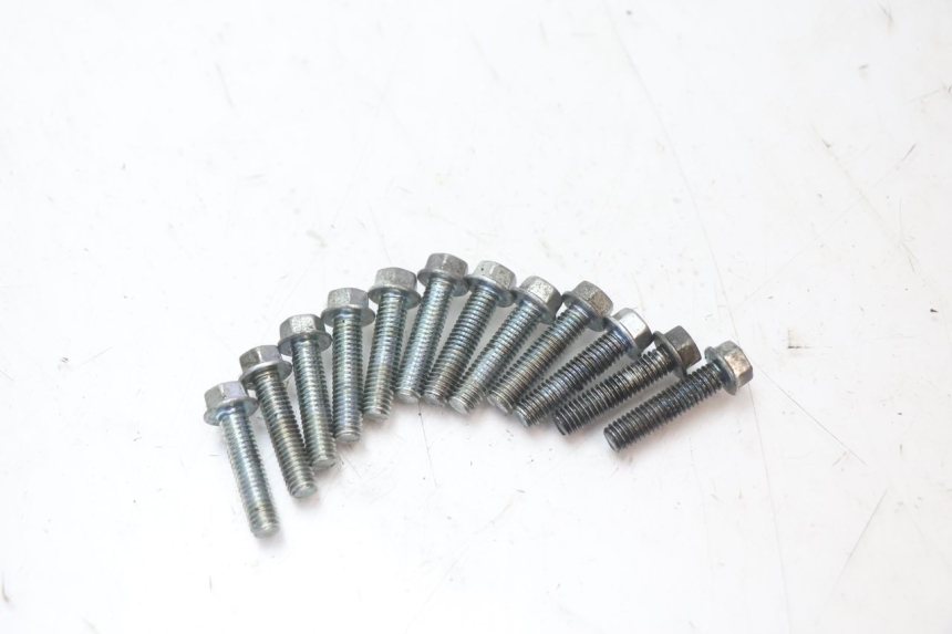 photo de CLUTCH COVER KAWASAKI ER-6 ER6 N 650 (2005 - 2009) - Surface and material condition