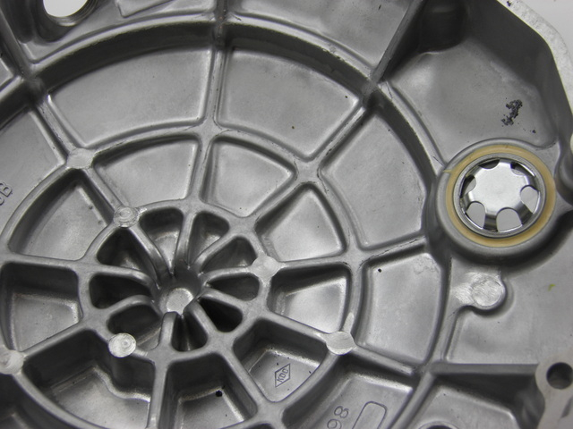 photo de CLUTCH COVER SUZUKI GSF BANDIT 1200 (1996 - 1999) - Surface and material condition