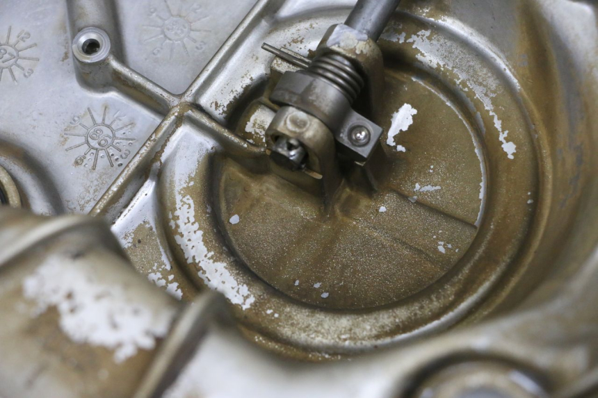 photo de CLUTCH COVER KYMCO ZING 125 (1997 - 2003) - Alternative perspective