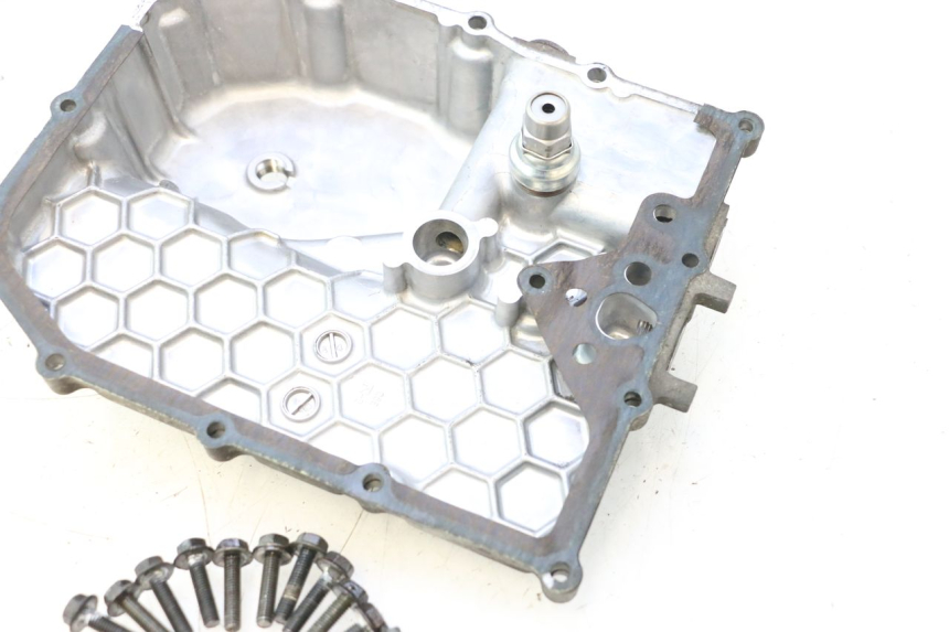 photo de ENGINE OIL COVER SUZUKI GSF N BANDIT 1200 (2001 - 2005) - Product overview