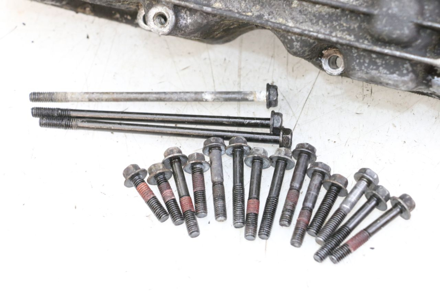 photo de ENGINE OIL COVER KAWASAKI GTR 1000 (1994 - 2004) - Fixing points details