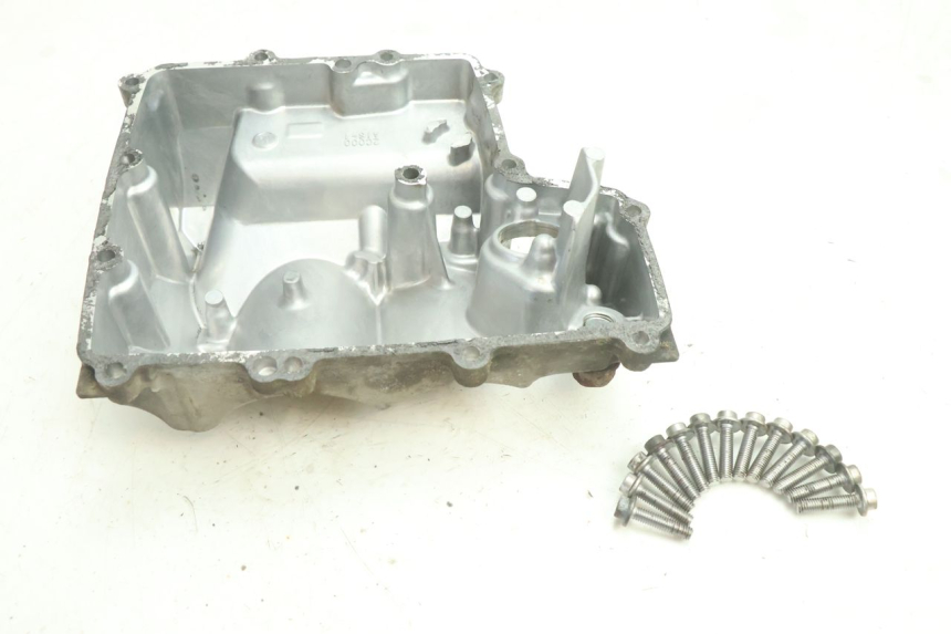 photo de ENGINE OIL COVER YAMAHA YZF R6 600 (2008 - 2009) - Alternative perspective