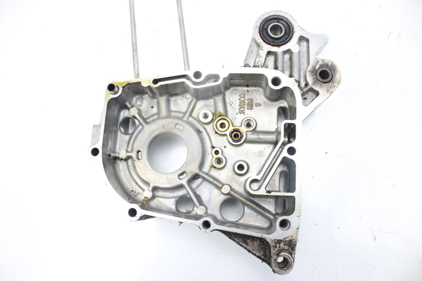 photo de RIGHT ENGINE COVER KYMCO AGILITY DELIVERY 4T 50 (2018 - 2023) - Technical close-up