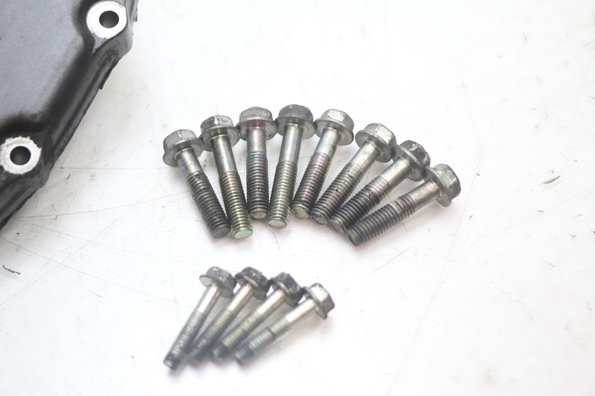 photo de RIGHT ENGINE CRANKCASE HONDA FJS SILVER WING SILVERWING 400 (2005 - 2008) - Fixing points details