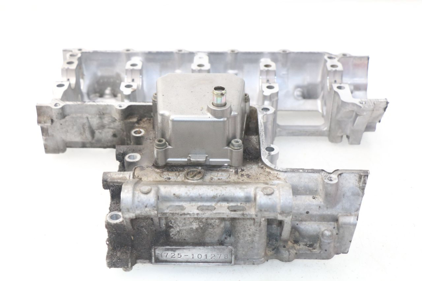 photo de RIGHT ENGINE CRANKCASE SUZUKI GSX-R GSXR 600 (2001 - 2003) - Product overview