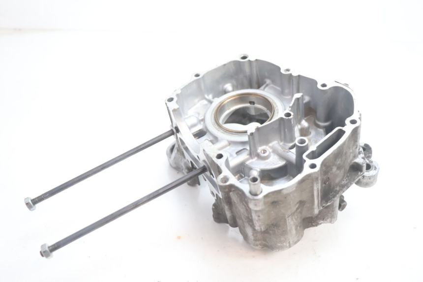 photo de RIGHT ENGINE CRANKCASE HONDA PCX (JF28) 125 (2009 - 2011) - Fixing points details