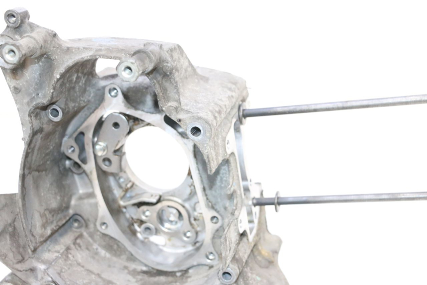 photo de RIGHT ENGINE CRANKCASE HONDA PCX (JF57/JF64) 125 (2014 - 2018) - Distinctive features