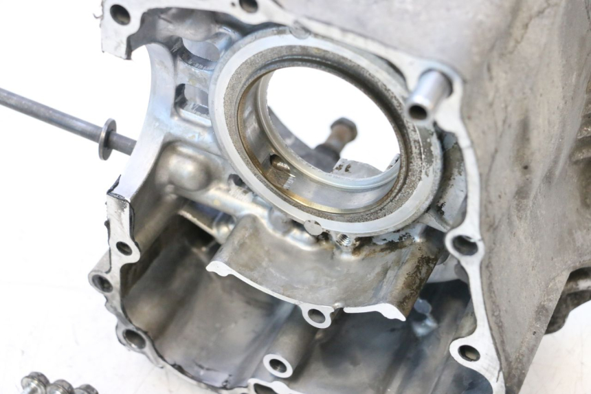 photo de RIGHT ENGINE CRANKCASE HONDA PCX (JF57/JF64) 125 (2014 - 2018) - Fixing points details