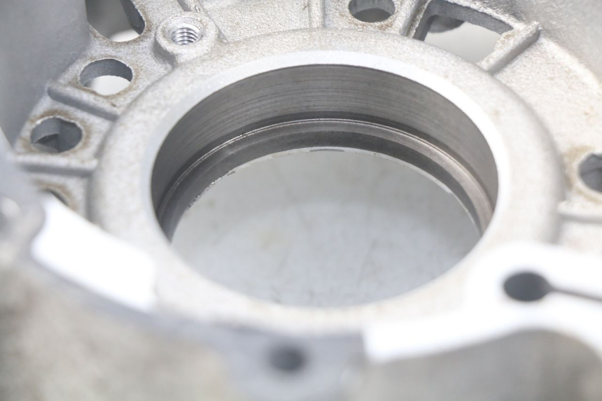 photo de RIGHT ENGINE CRANKCASE PEUGEOT SATELIS 125 (2013 - 2018) - Zoom on usage condition