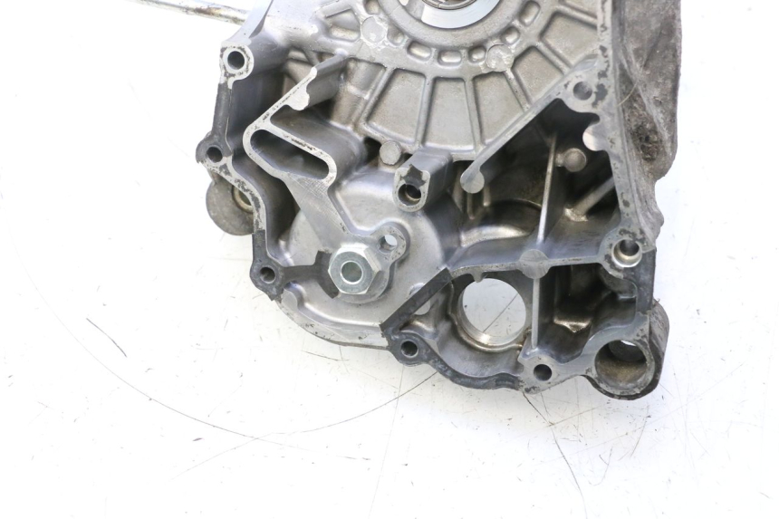 photo de RIGHT ENGINE CRANKCASE PIAGGIO X9 EVOLUTION 125 (2003 - 2007) - Surface and material condition