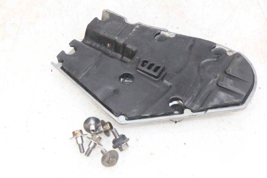 photo de RIGHT ENGINE COVER KAWASAKI ZX-6R ZX6R 600 (1995 - 1997) - Alternative perspective