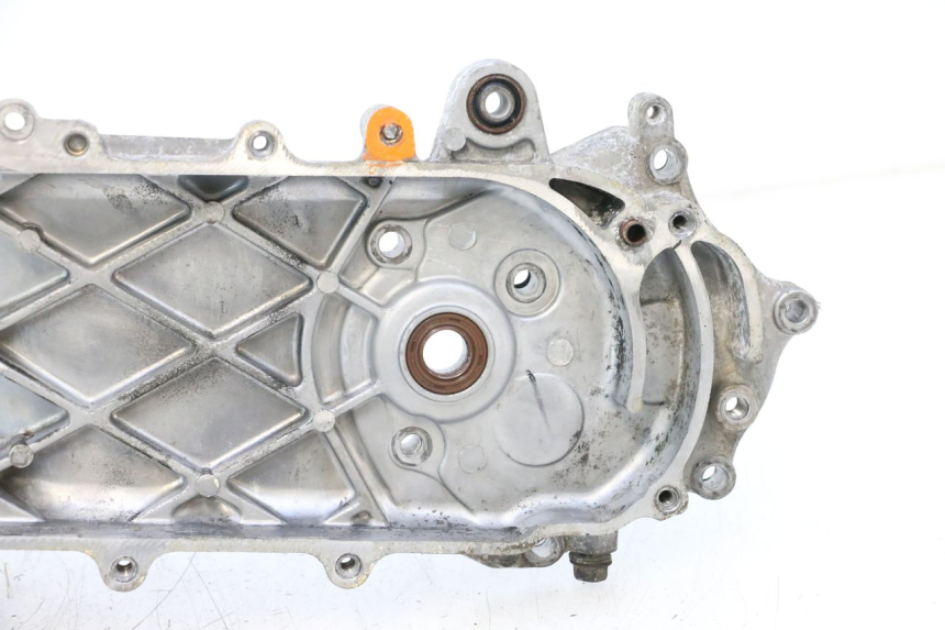 photo de LEFT ENGINE CRANKCASE KYMCO AGILITY 4T 50 (2005 - 2018) - High-resolution close-up