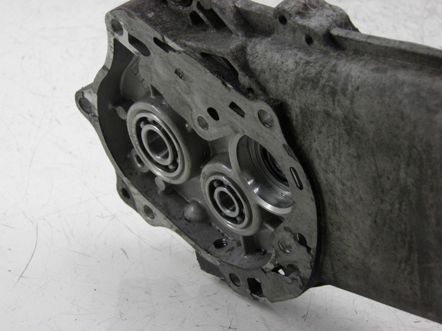 photo de LEFT ENGINE CRANKCASE BENZHOU YY50QT31 VINTAGE 50 (2009 - 2012) - Technical close-up