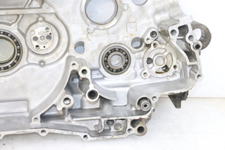 photo de LEFT ENGINE CRANKCASE SUZUKI BURGMAN 650 (2013 - 2020) - High-resolution close-up