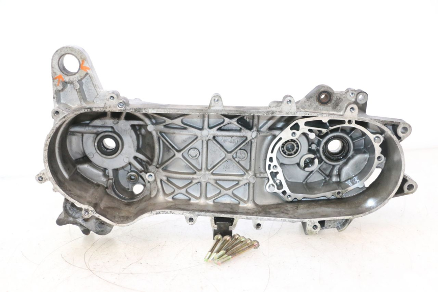 photo de LEFT ENGINE CRANKCASE PEUGEOT CITYSTAR 2T 50 (2018 - 2021) - Main view