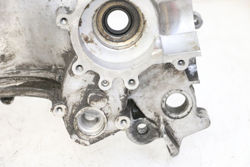 photo de LEFT ENGINE CRANKCASE PEUGEOT CITYSTAR 50 (2013 - 2017) - Checked used part