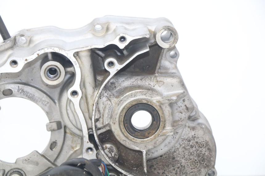 photo de LEFT ENGINE CASE XTRM FACTORY DIRTBIKE BSE 150 - Surface and material condition