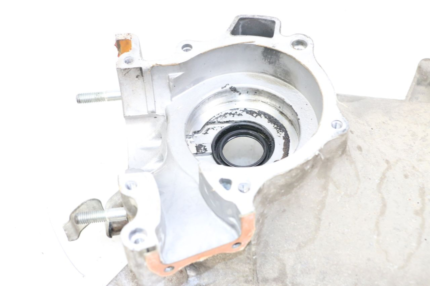 photo de LEFT ENGINE CRANKCASE HONDA FES PANTHEON 2T 125 (1998 - 2002) - Product overview