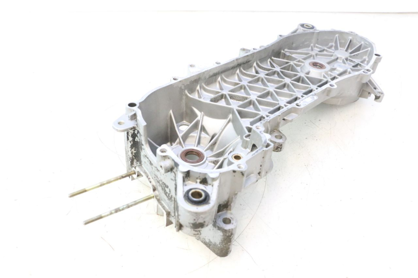 photo de LEFT ENGINE CRANKCASE PIAGGIO FLY 2T 50 (2004 - 2017) - Additional view of the item