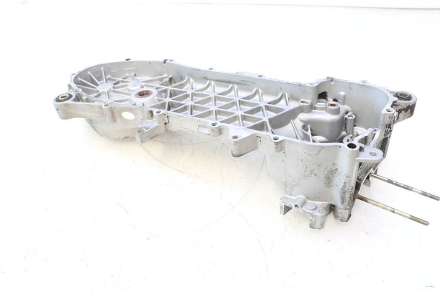 photo de LEFT ENGINE CRANKCASE PIAGGIO FLY 2T 50 (2004 - 2017) - Distinctive features