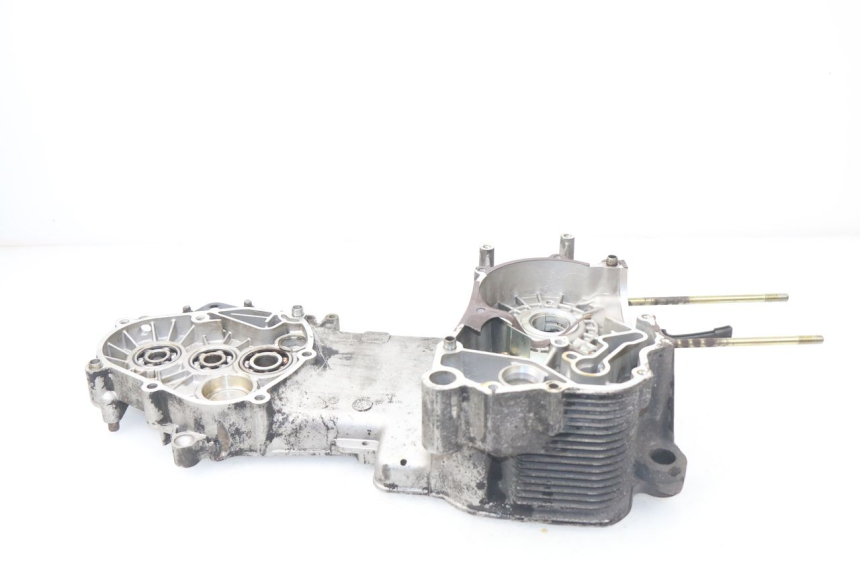 photo de LEFT ENGINE CRANKCASE PIAGGIO FLY 125 (2005 - 2012) - Alternative perspective