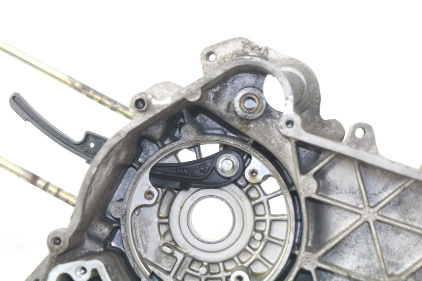 photo de LEFT ENGINE CRANKCASE PIAGGIO FLY 125 (2005 - 2012) - Fixing points details