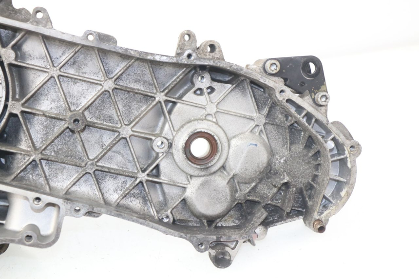 photo de LEFT ENGINE CRANKCASE PIAGGIO FLY 125 (2005 - 2012) - Surface and material condition