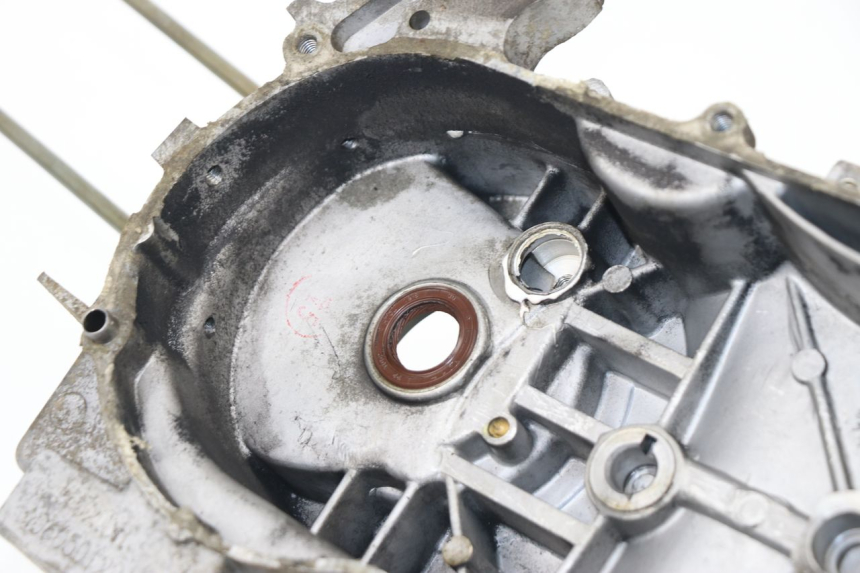 photo de LEFT ENGINE CRANKCASE REVATTO FUTURA GT 125 (2006 - 2008) - Zoom on usage condition