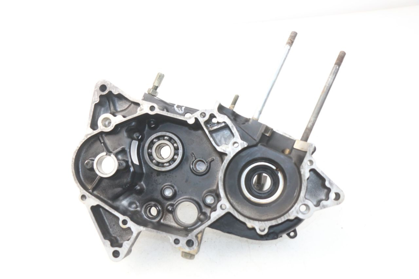 photo de LEFT ENGINE CRANKCASE SUZUKI JR 80 (2001 - 2006) - Technical close-up