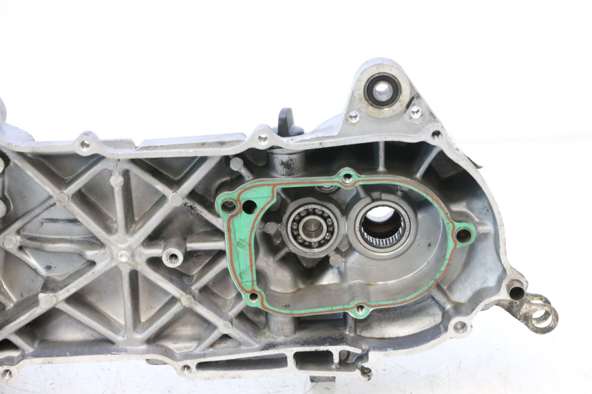 photo de LEFT ENGINE CRANKCASE RIDE JUMP 2T 50 (2012 - 2017) - Fixing points details