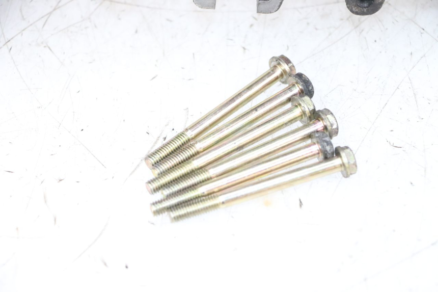 photo de LEFT ENGINE CRANKCASE PEUGEOT KISBEE 2T 50 (2010 - 2017) - Focus on structure