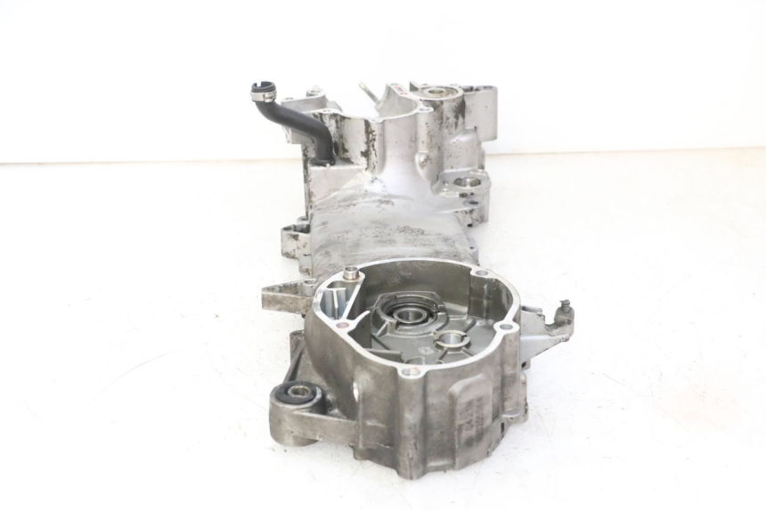 photo de LEFT ENGINE CRANKCASE PIAGGIO NEW TYPHOON 50 (2010 - 2017) - Additional view of the item