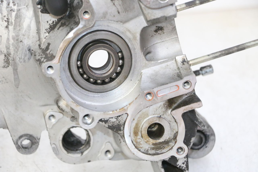 photo de LEFT ENGINE CRANKCASE PIAGGIO NEW TYPHOON 50 (2010 - 2017) - High-resolution close-up