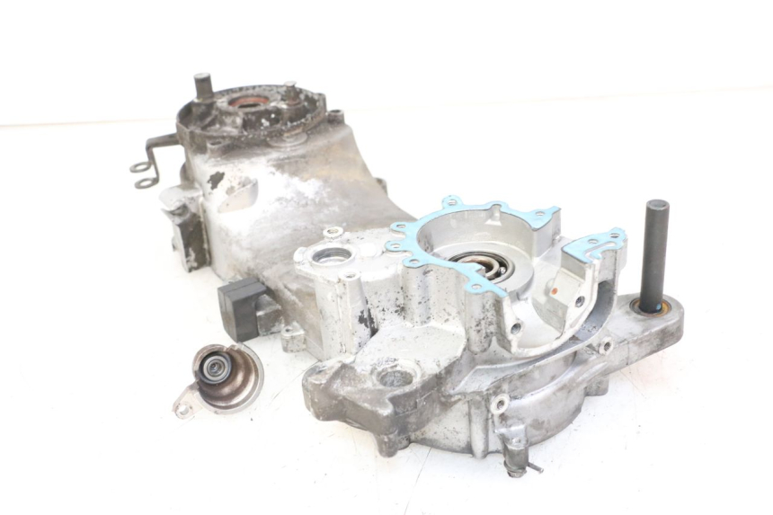 photo de LEFT ENGINE CRANKCASE PEUGEOT LUDIX 50 (2005 - 2007) - Component detail
