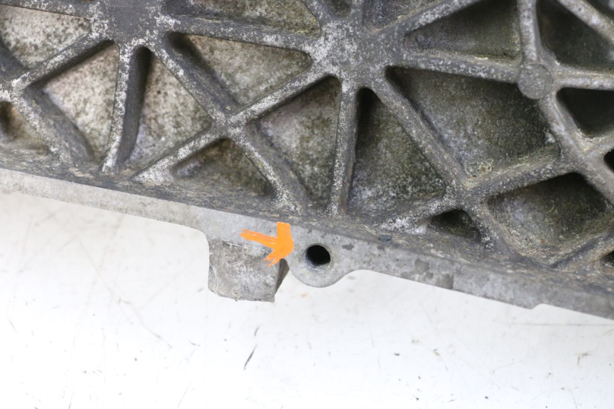 photo de LEFT ENGINE COVER PEUGEOT TKR TREKKER FURIOUS 50 (2005 - 2014) - Technical close-up