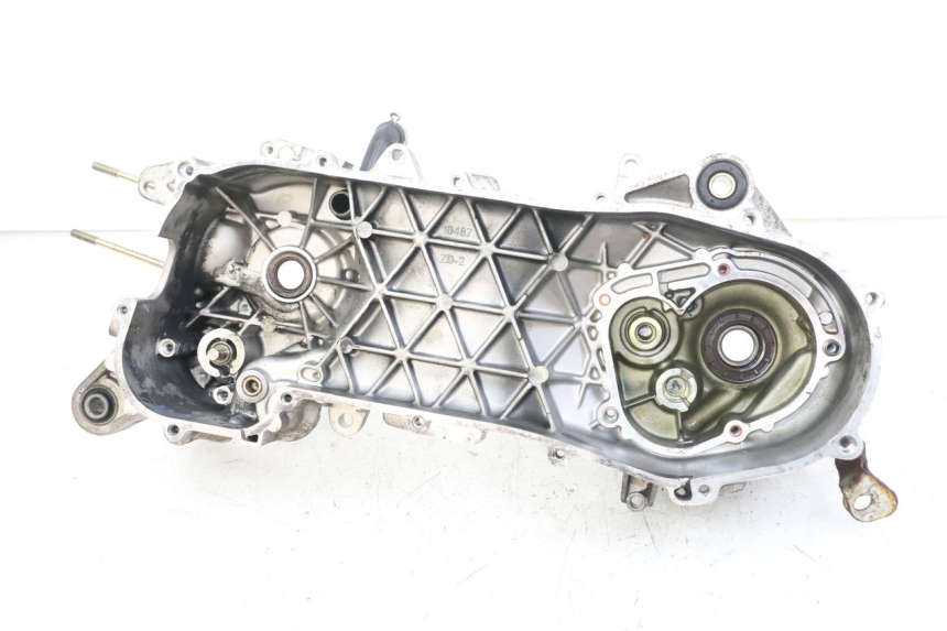 photo de LEFT ENGINE CRANKCASE PIAGGIO VESPA LX 2T 50 (2005 - 2013) - Main view
