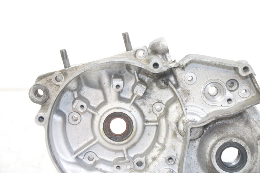 photo de LEFT ENGINE CASE GILERA RK 50 (1996 - 1999) - Component zoom