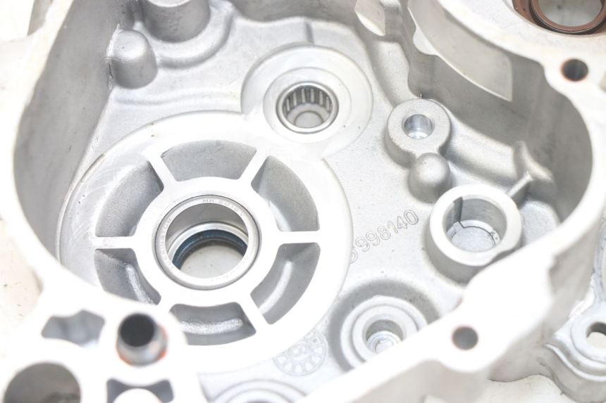 photo de LEFT ENGINE CASE GILERA RK 50 (1996 - 1999) - Zoom on usage condition