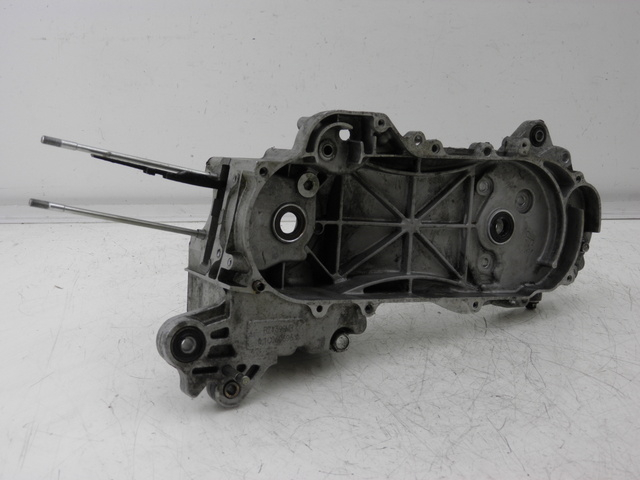 photo de LEFT ENGINE CRANKCASE ROADSIGN WALLABY 50 (2009 - 2014) - Main view