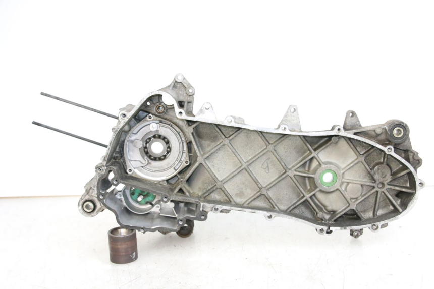photo de LEFT ENGINE CRANKCASE APRILIA SCARABEO 100 (2003 - 2012) - Main view