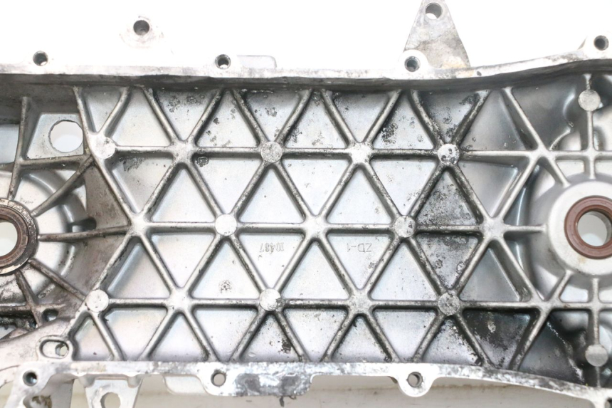 photo de LEFT ENGINE CRANKCASE APRILIA SR 2T 50 (2012 - 2017) - Used quality zoom