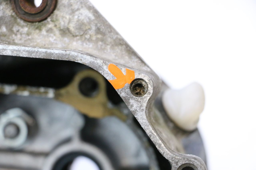 photo de LEFT ENGINE CRANKCASE MBK STUNT NAKED 50 (2004 - 2018) - Zoom on usage condition