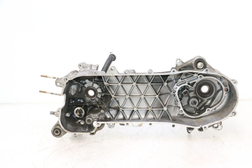 photo de LEFT ENGINE CRANKCASE PIAGGIO TYPHOON 50 (2000 - 2009) - Product overview