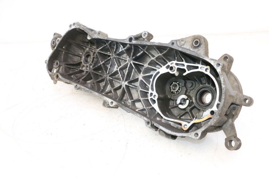 photo de LEFT ENGINE CRANKCASE PEUGEOT VIVACITY 50 (1998 - 2003) - Additional view of the item