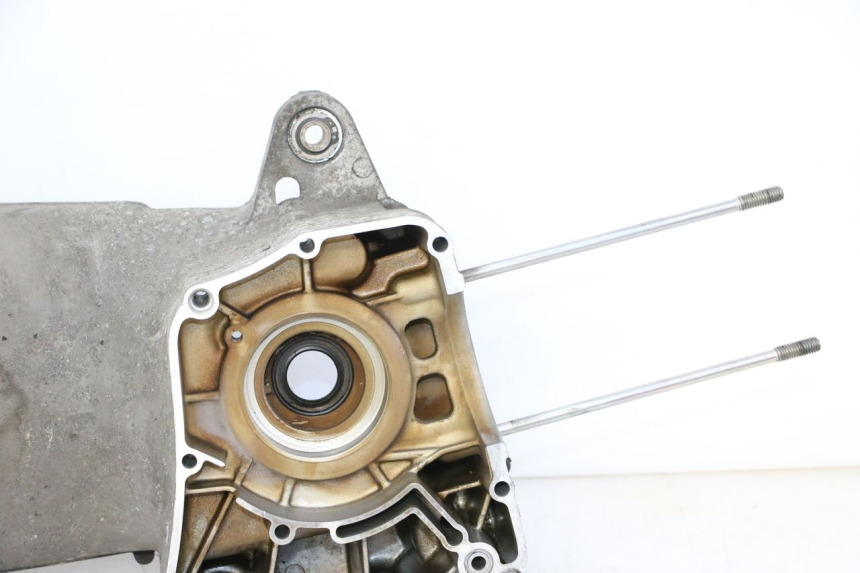 photo de LEFT ENGINE CRANKCASE YAMAHA X-MAX XMAX 125 (2010 - 2013) - Surface and material condition