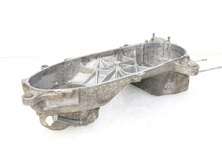 photo de LEFT ENGINE CRANKCASE YAMAHA XMAX X-MAX 125 (2006 - 2009) - Alternative perspective