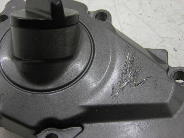 photo de LEFT ENGINE CRANKCASE YAMAHA FJR 1300 (2004 - 2005) - Alternative perspective