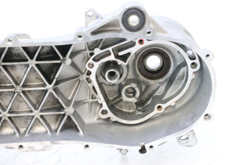 photo de LEFT ENGINE CRANKCASE PIAGGIO ZIP 2T 50 (2009 - 2019) - Component zoom