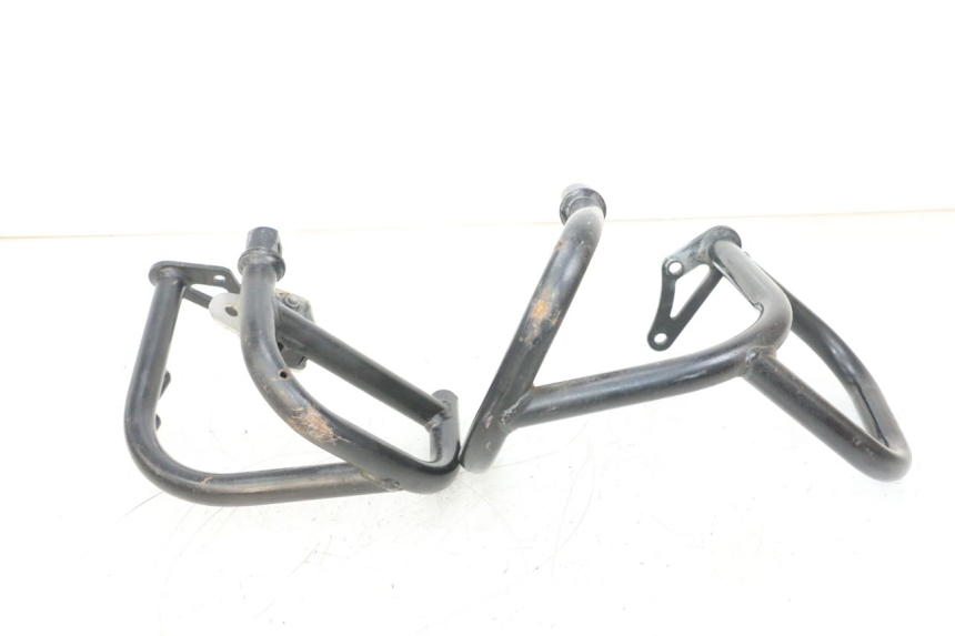 photo de ENGINE CYLINDER HEAD COVER YAMAHA FJR ABS 1300 (2006 - 2012) - Fixing points details